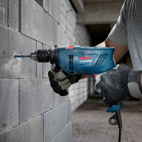Khám Phá Sức Mạnh Đa Năng Của Máy Khoan Động Lực Bosch 13mm GSB 600 (Bộ hộp công cụ) – Người Bạn Đồng Hành Hoàn Hảo Cho Mọi Dự Án!