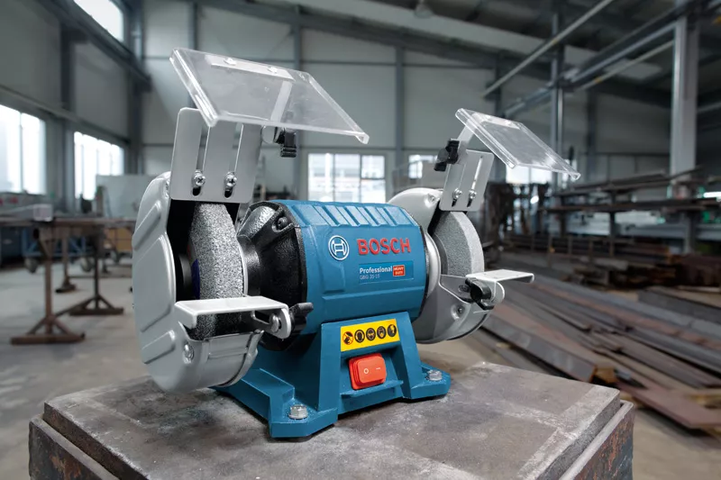Mài Sắc Dụng Cụ, Hoàn Thiện Tác Phẩm: Sức Mạnh Bền Bỉ Cùng Máy Mài Bàn Bosch GBG 35-15!
