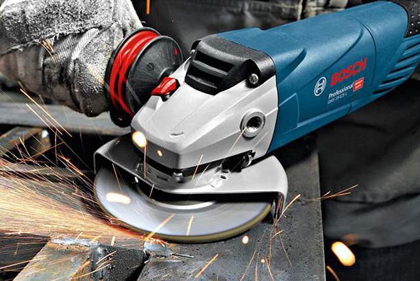 "Sức Mạnh Di Động Đỉnh Cao: Cắt Mài Không Giới Hạn Cùng Máy Mài Cầm Tay Bosch GWS 18-150 L!"
