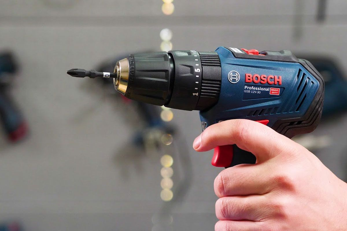 Vững Tay Chắc Việc: Máy Khoan Vặn Vít Động Lực Dùng Pin Bosch GSB 12V-30 – Nhỏ Gọn, Mạnh Mẽ Khoan Tường!