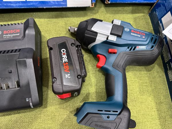 Bosch GDS 18V-LI: Máy Siết Bu Lông Pin 18V Mạnh Mẽ