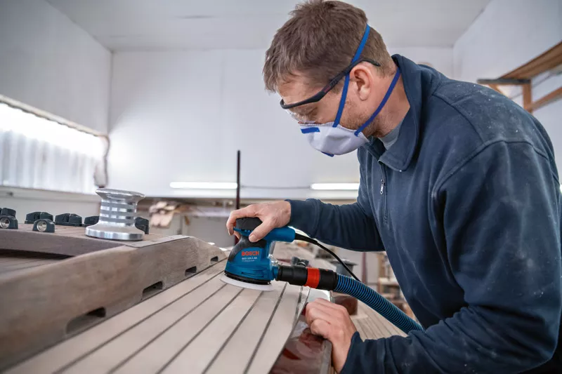 Máy Chà Nhám Bosch GEX 125: Đột Phá Mới Cho Bề Mặt Mịn Hoàn Hảo!
