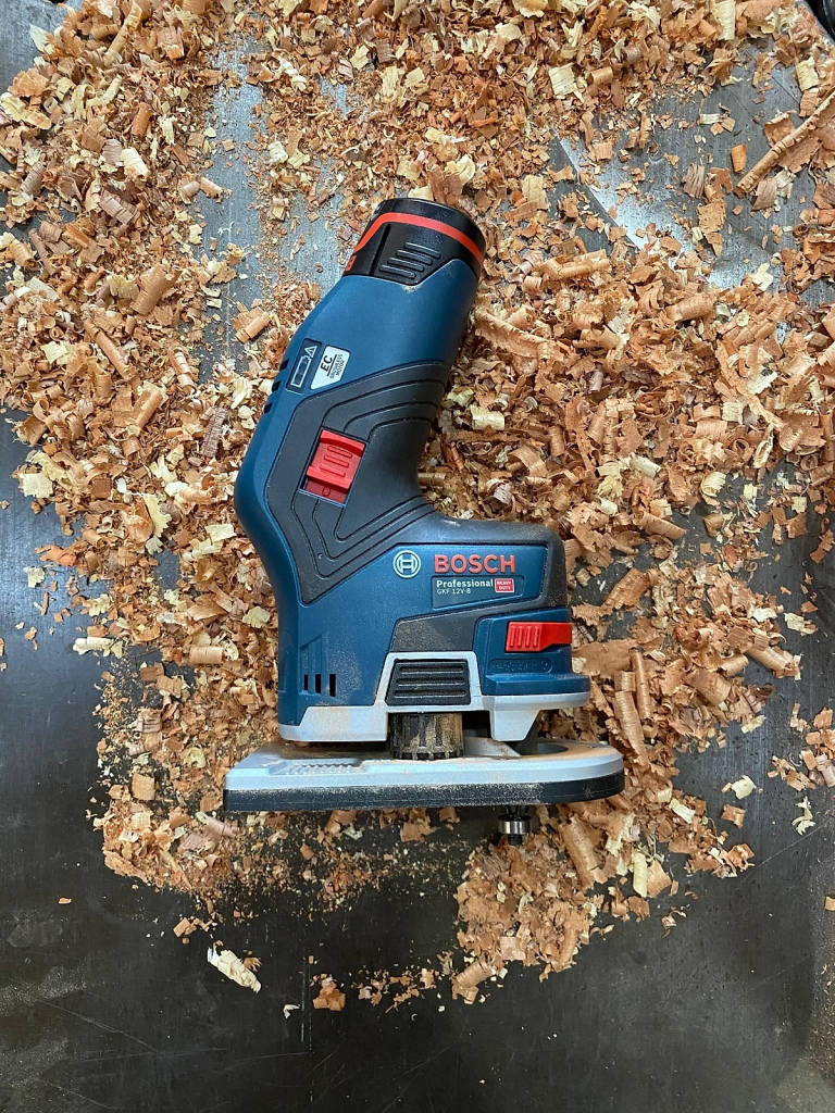 Máy Phay Nhỏ Không Dây GKF 12V-8 (SOLO): Linh Hoạt Tối Đa, Sức Mạnh Vượt Trội